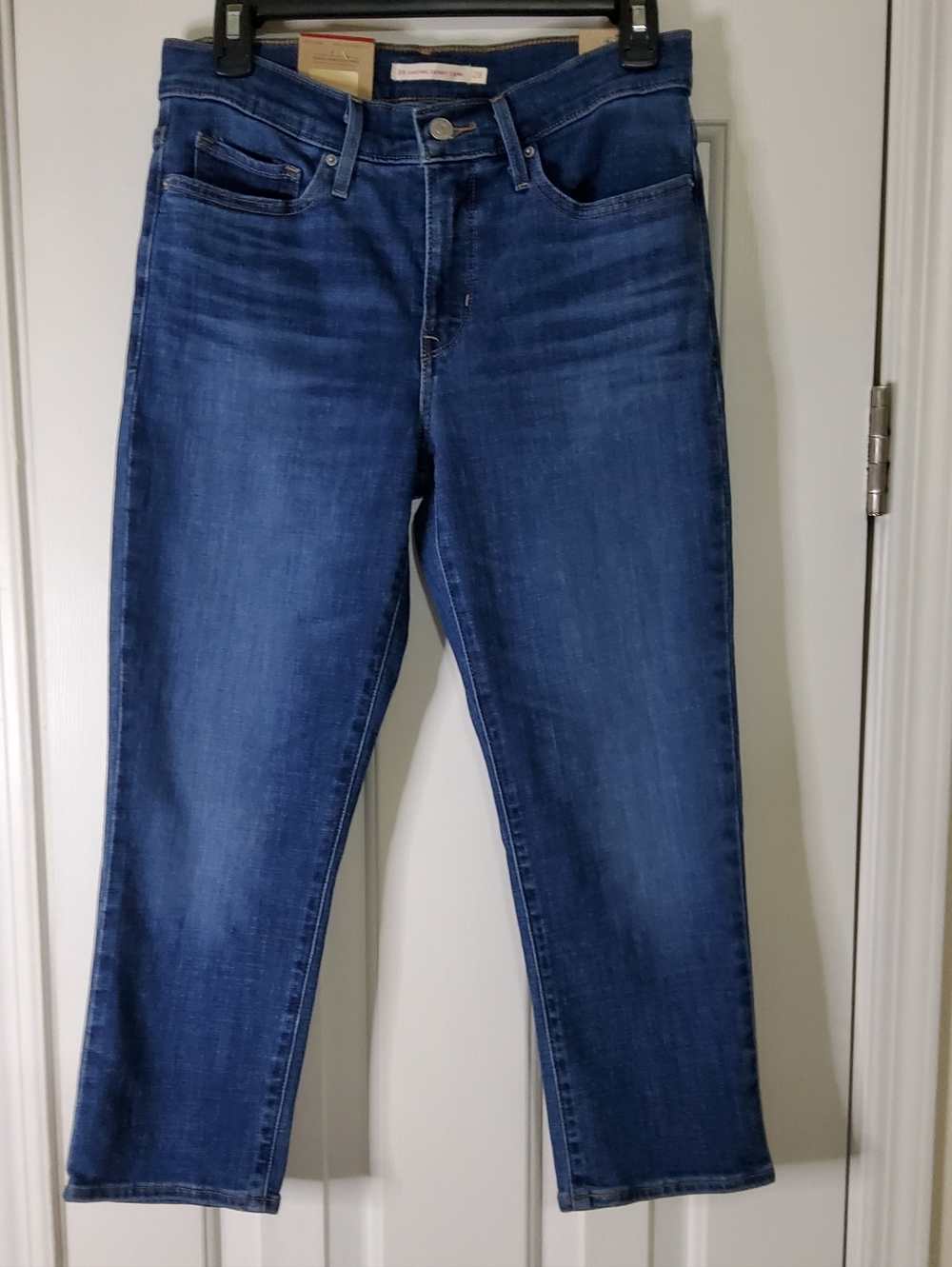 Levi's Womens 311 Shaping Capri Demin Jeans Medium Wash Size 28 - Picture 4 of 12